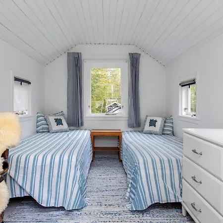 Holiday V Holiday home *